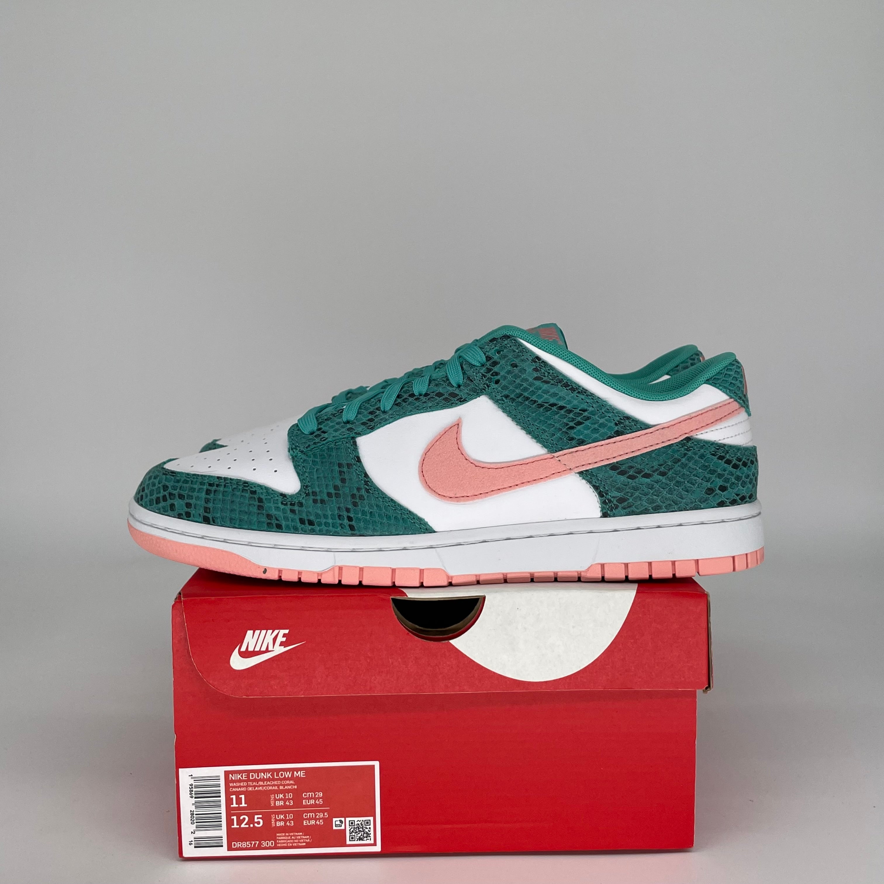 NIKE DUNK LOW SNAKESKIN WASHED TEAL BLEACHED CORAL SIZE 11 DR8577-300