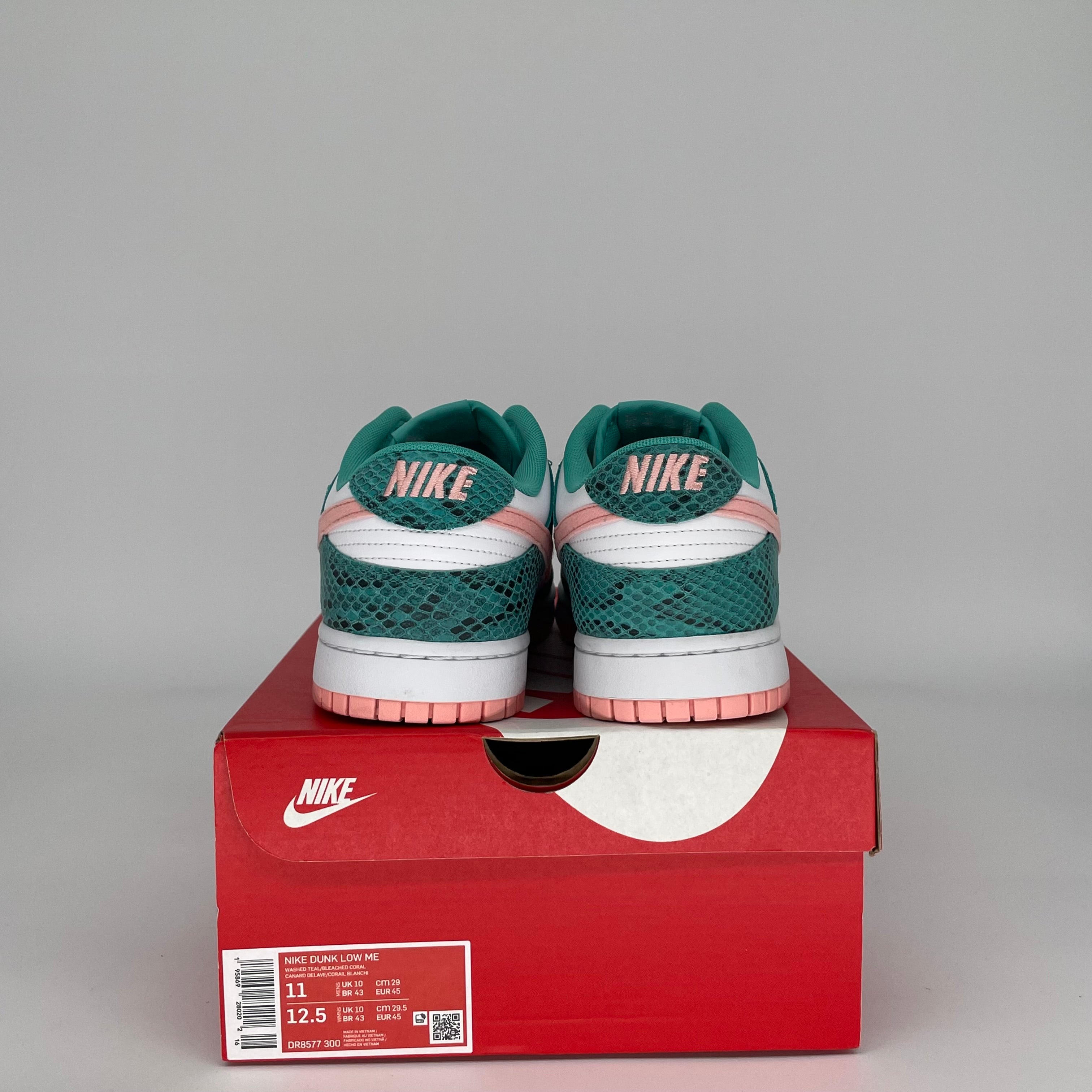 NIKE DUNK LOW SNAKESKIN WASHED TEAL BLEACHED CORAL SIZE 11 DR8577-300