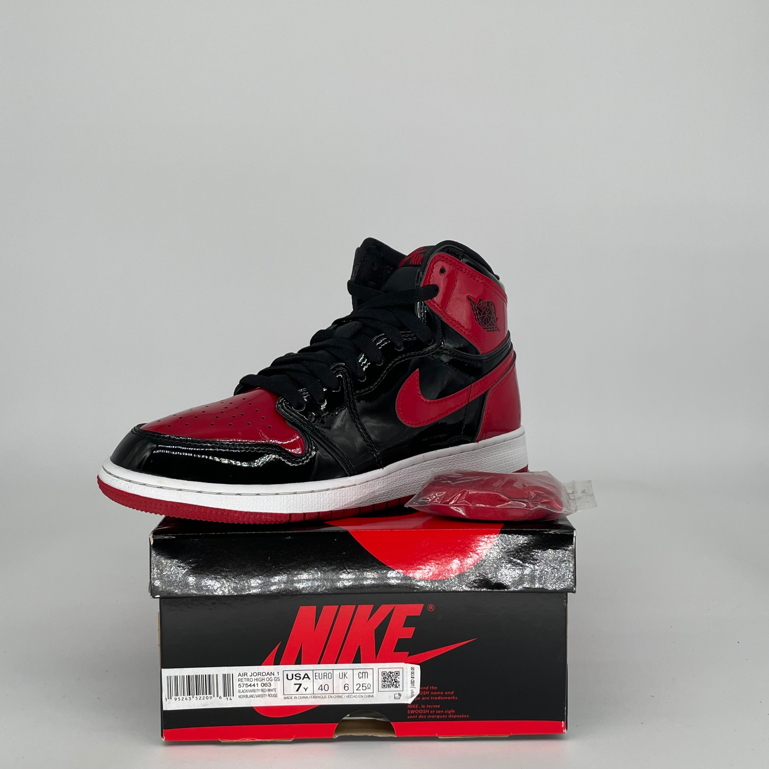 AIR JORDAN 1 PATENT BRED SIZE 7Y 575441-063